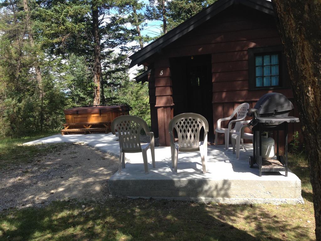 Addison'S Bungalows Brisco Exterior foto